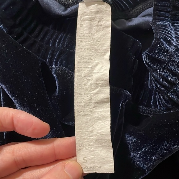 Fabletics Women’s Luxe Velour Joggers Small Blue Loungewear Gorpcore Activewear - Picture 12 of 17